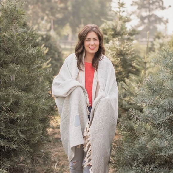 Other - Droplet home goods x Jillian Harris 100% Organic Cotton throw Blanket